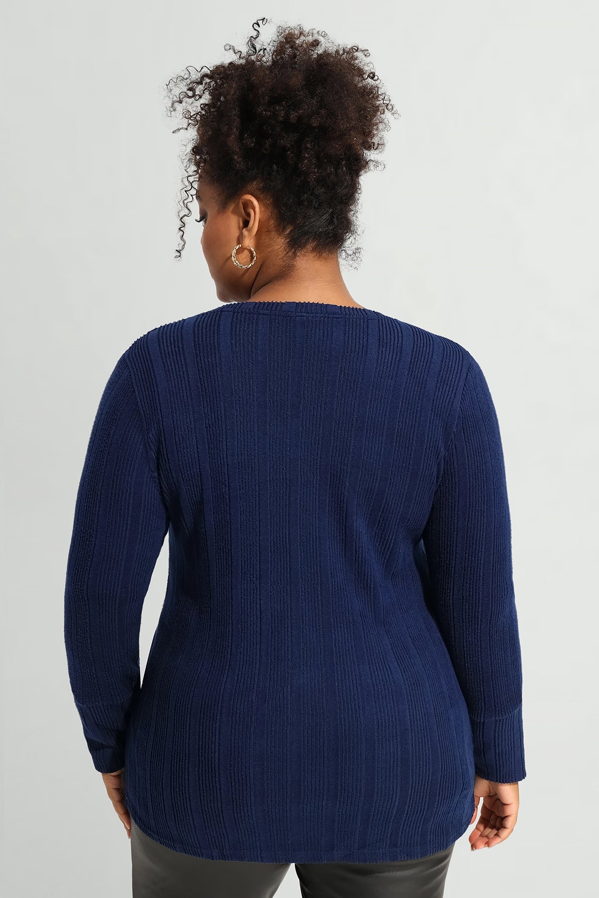 Plain Triple Button U-neckline Long Sleeve T-Shirt