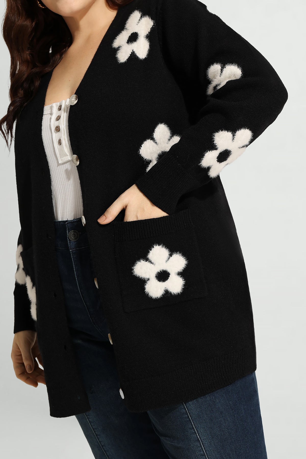 Ritera Pockets Daisy Floral Knit Button-Up Sweater