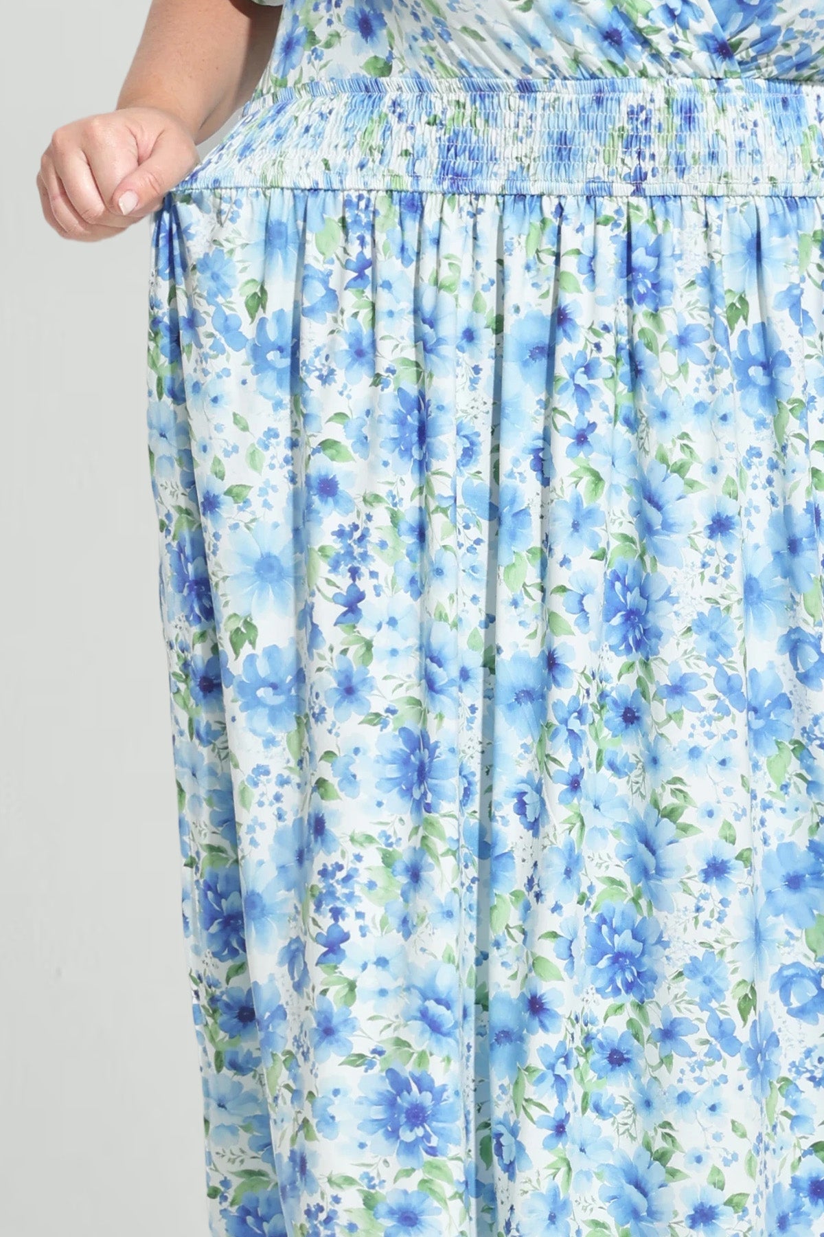 Ritera Pockets Elasticated Waist Floral A-line Maxi Dress