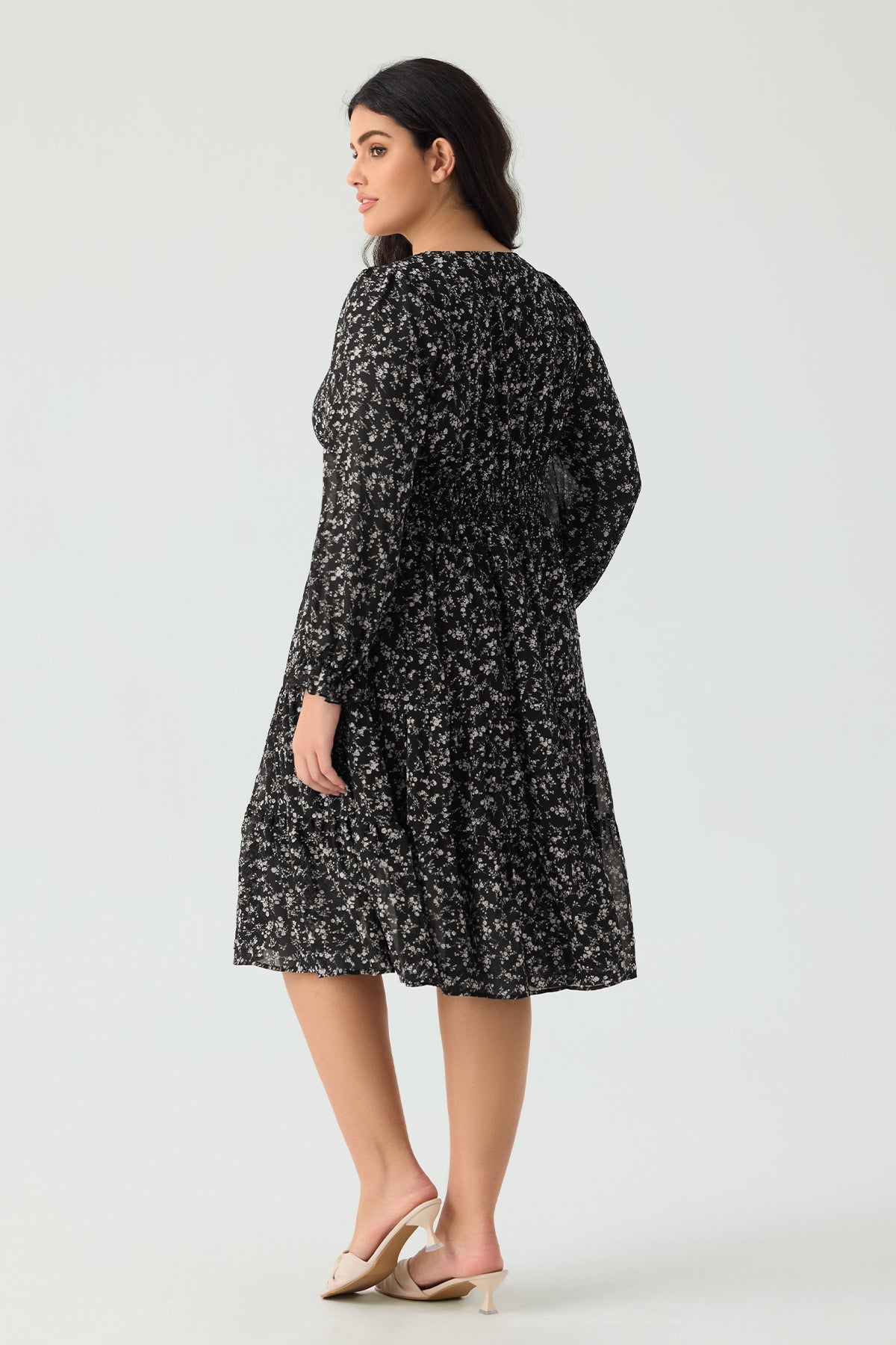 Ritera Pockets Floral Smocked Waist Long Sleeve Tiered Midi Dress