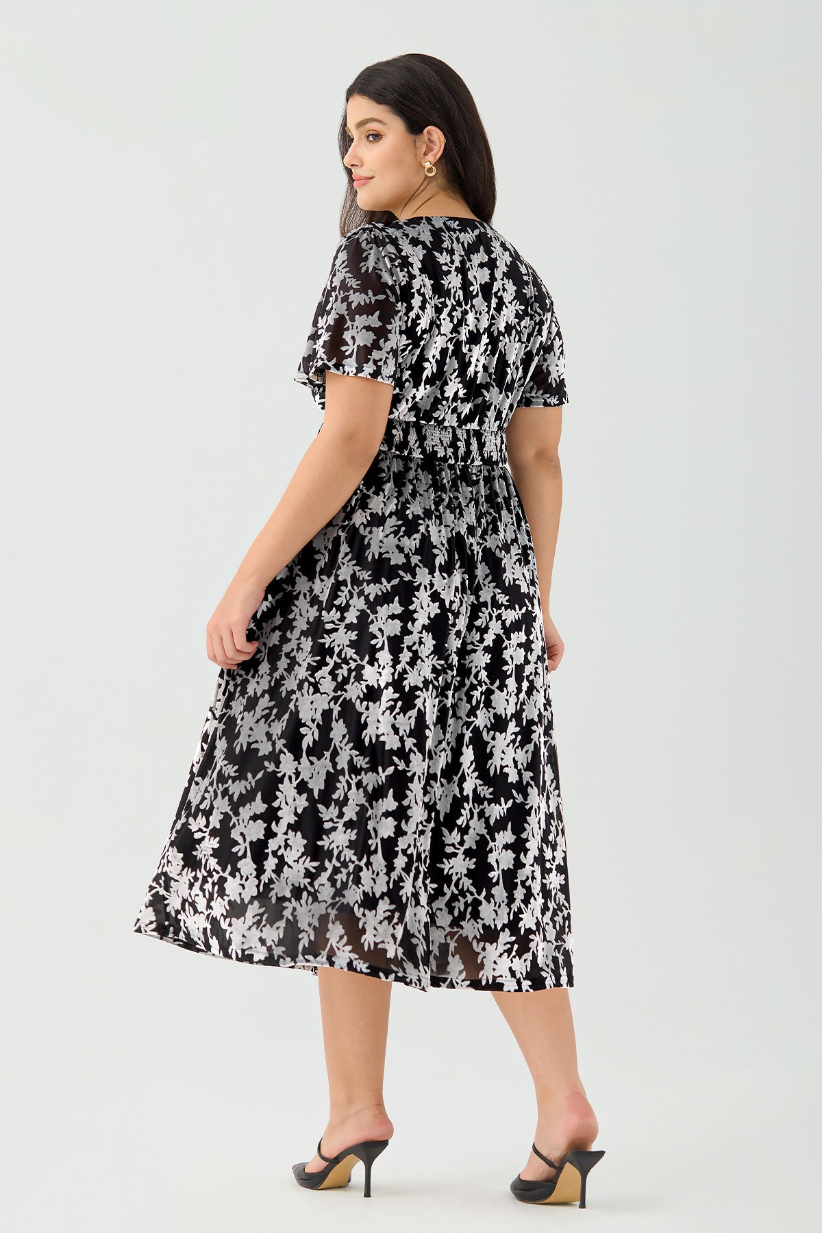 Ritera Pockets Smocked Waist Jacquard Floral A-Line Midi Dress