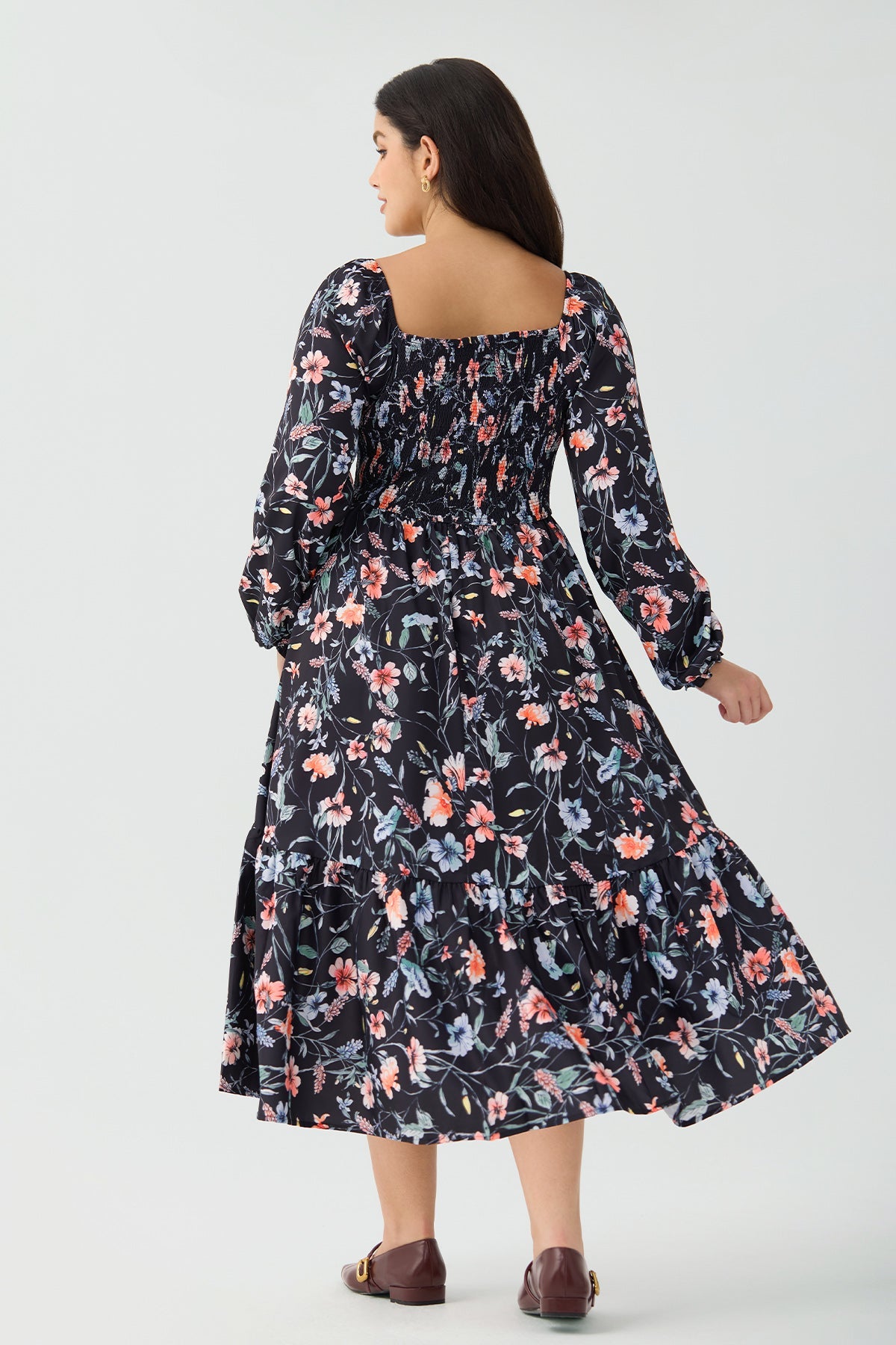 Ritera Pockets Floral Tiered Flowy Smocked Midi Dress