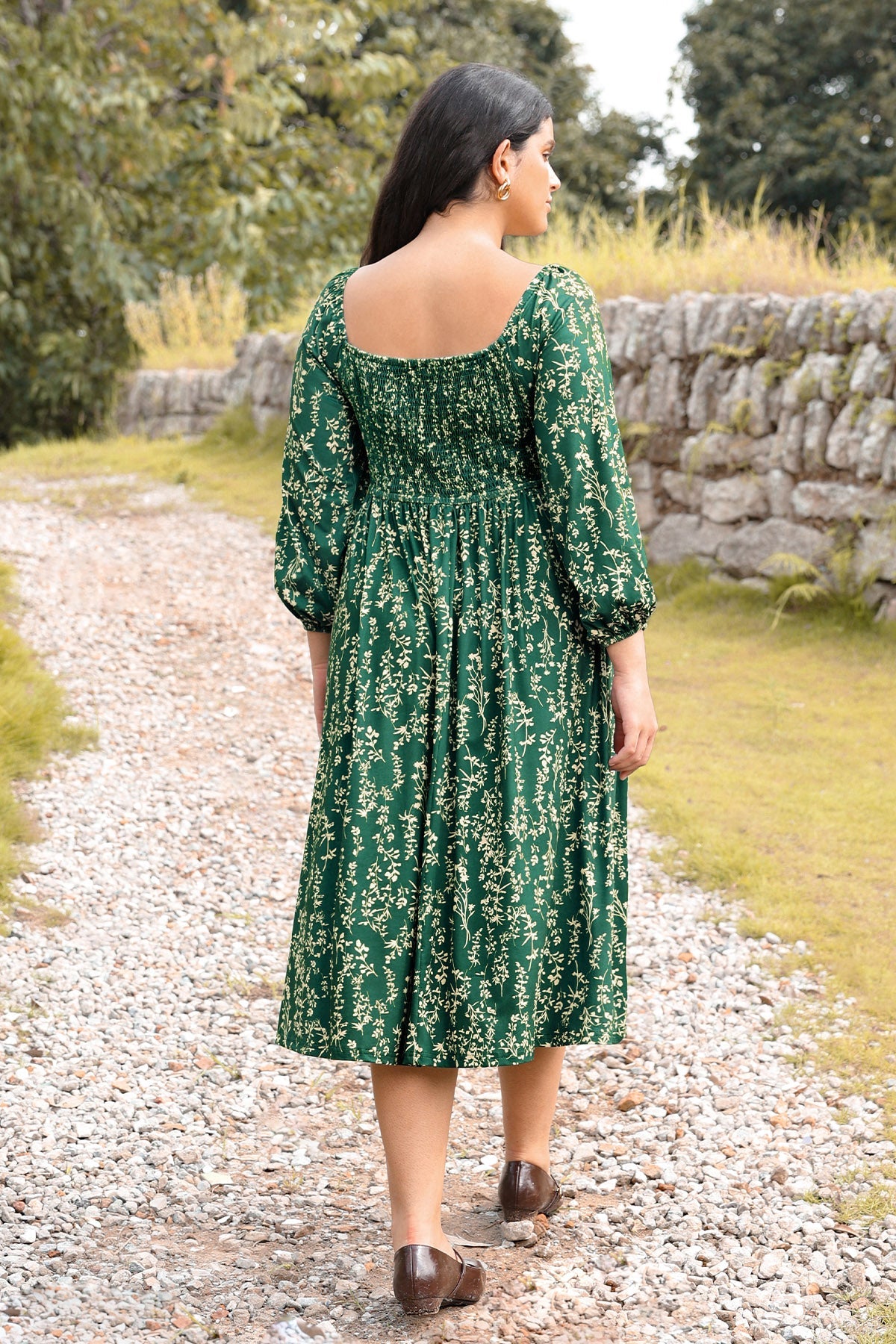 Ritera Pockets Chic Floral Smocked Square Neck Midi Dress