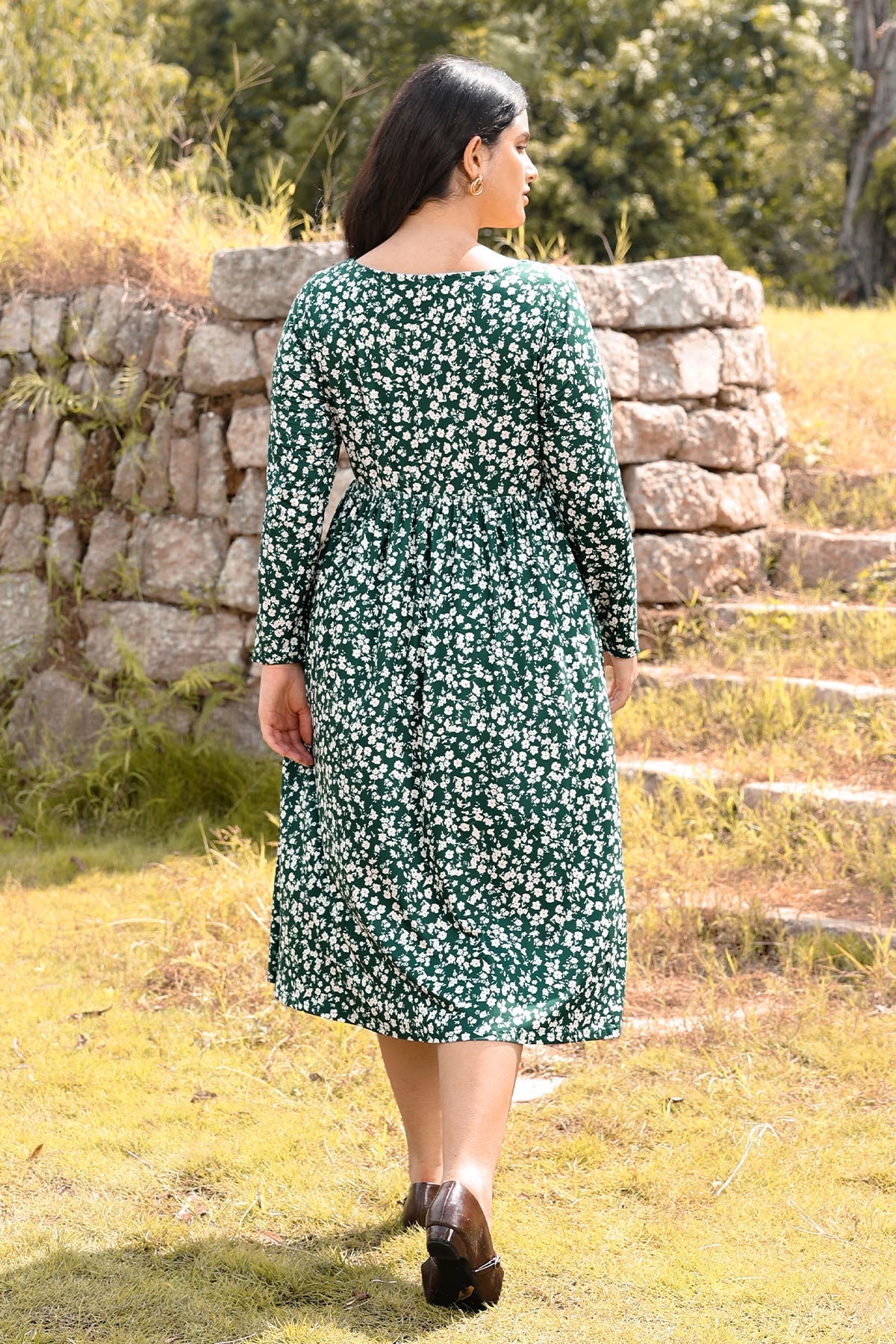 Ritera Pockets Floral Print Sweetheart Tie-Front Midi Dress