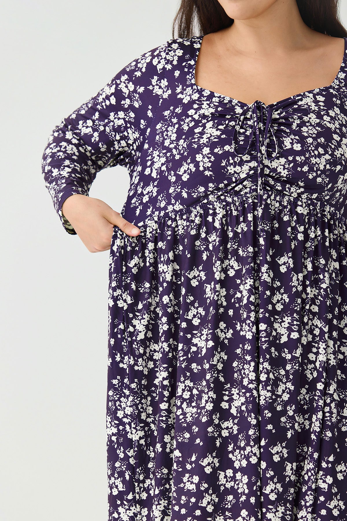 Ritera Pockets Floral Print Sweetheart Tie-Front Midi Dress