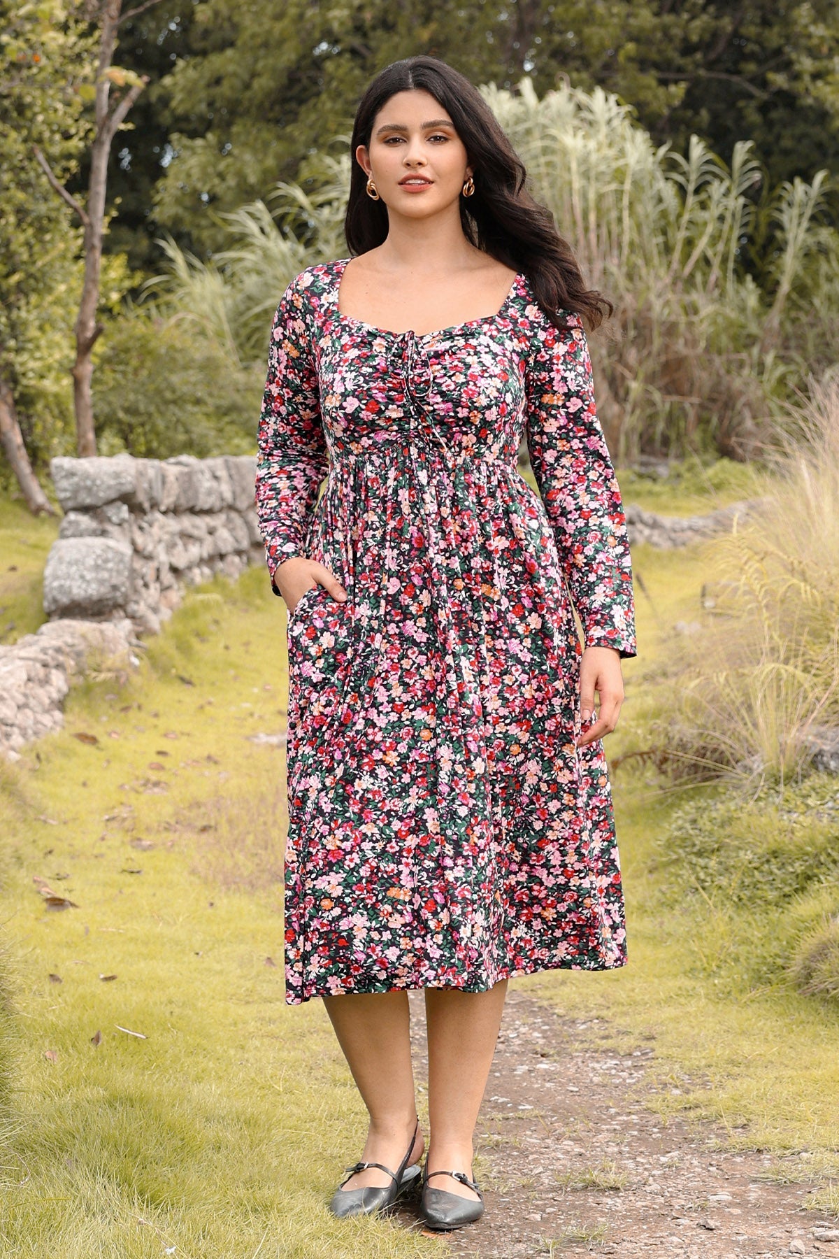 Ritera Pockets Floral Print Sweetheart Tie-Front Midi Dress