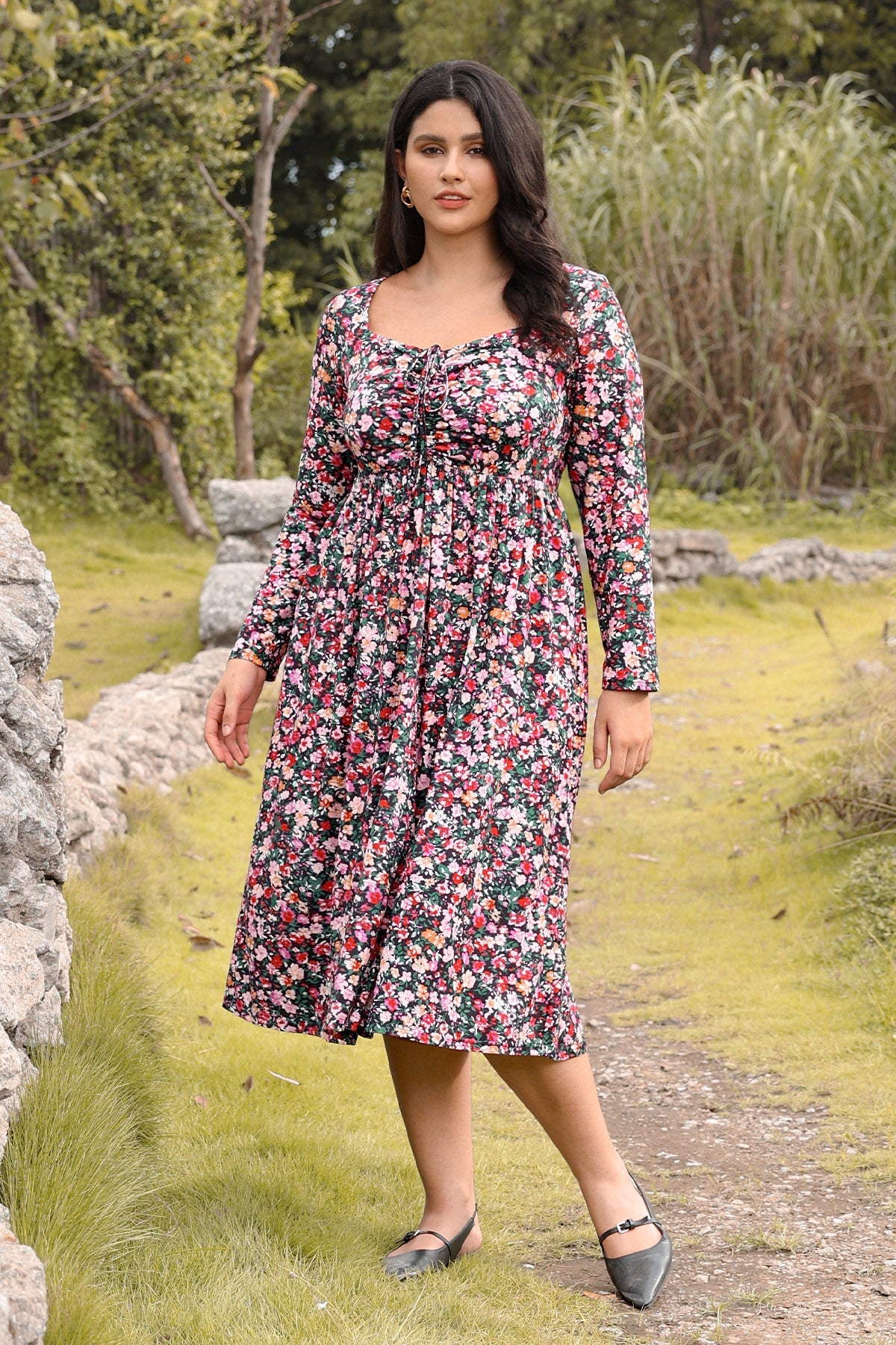 Ritera Pockets Floral Print Sweetheart Tie-Front Midi Dress