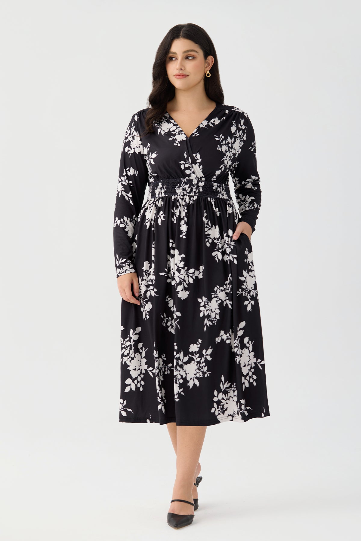 Ritera Pockets Floral Tartan Plaid Smocked Waist Midi Dress