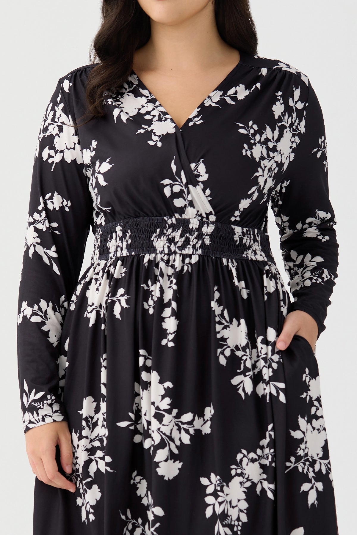 Ritera Pockets Floral Tartan Plaid Smocked Waist Midi Dress