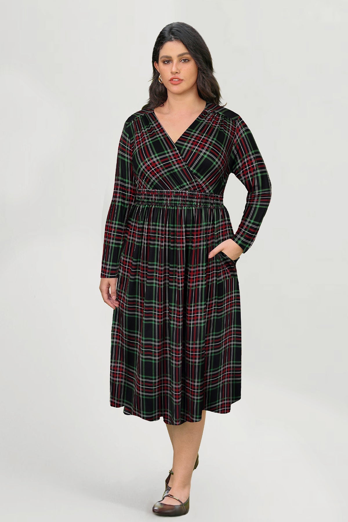 Ritera Pockets Floral Tartan Plaid Smocked Waist Midi Dress