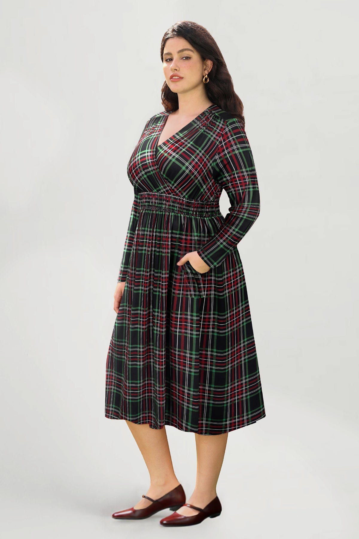 Ritera Pockets Floral Tartan Plaid Smocked Waist Midi Dress
