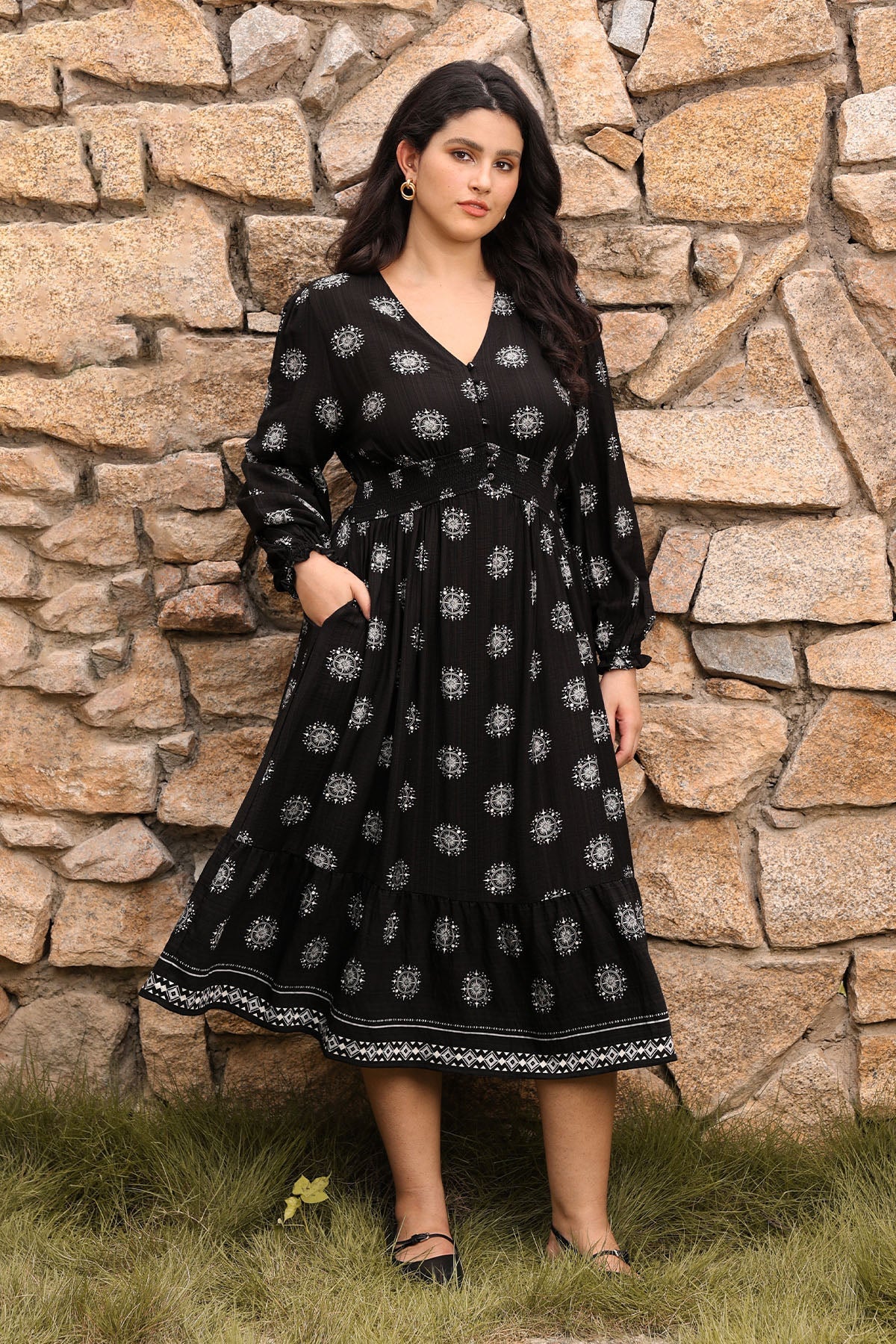 Ritera Pockets Polka Dot Smocked A-Line Midi Dress