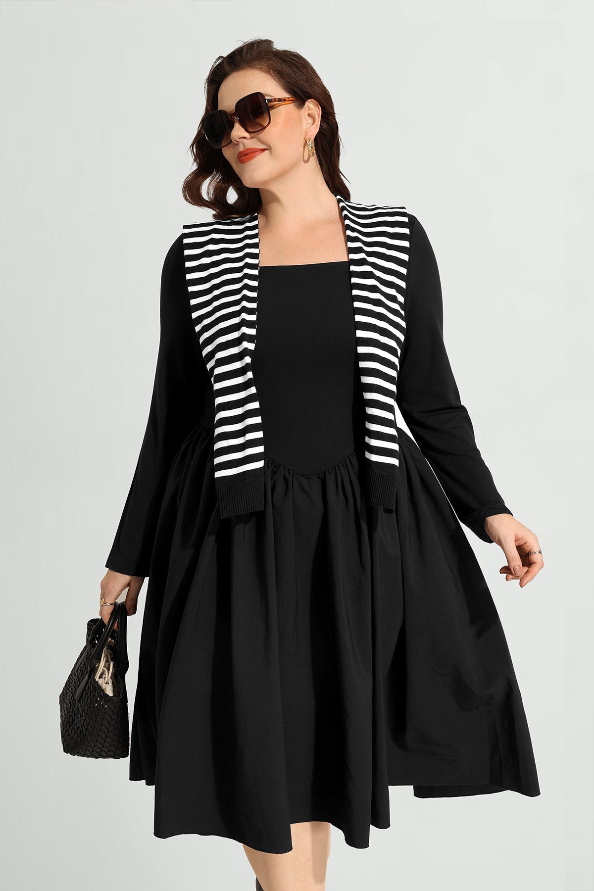 Ritera Pockets Square Neck Pleated Mini Dress