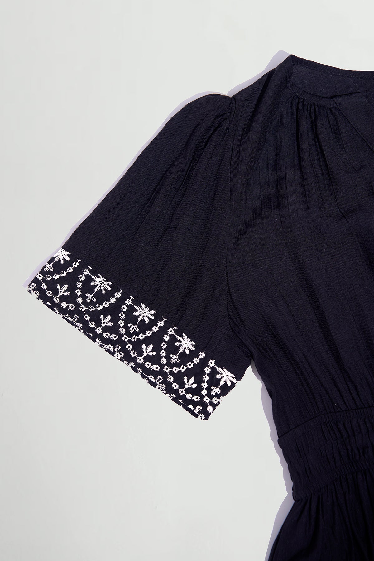 Pockets Elastic Waist Boho Embroidered Midi Dress