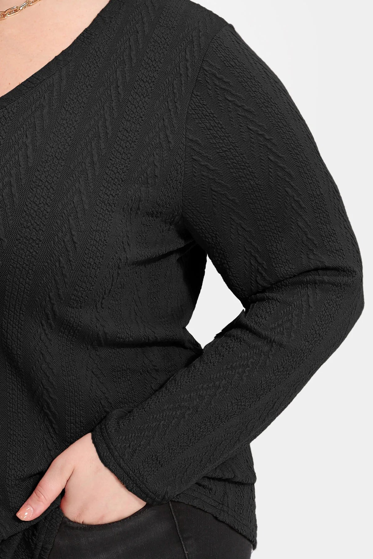 Essential V-neck Texture Long Sleeve T-Shirt
