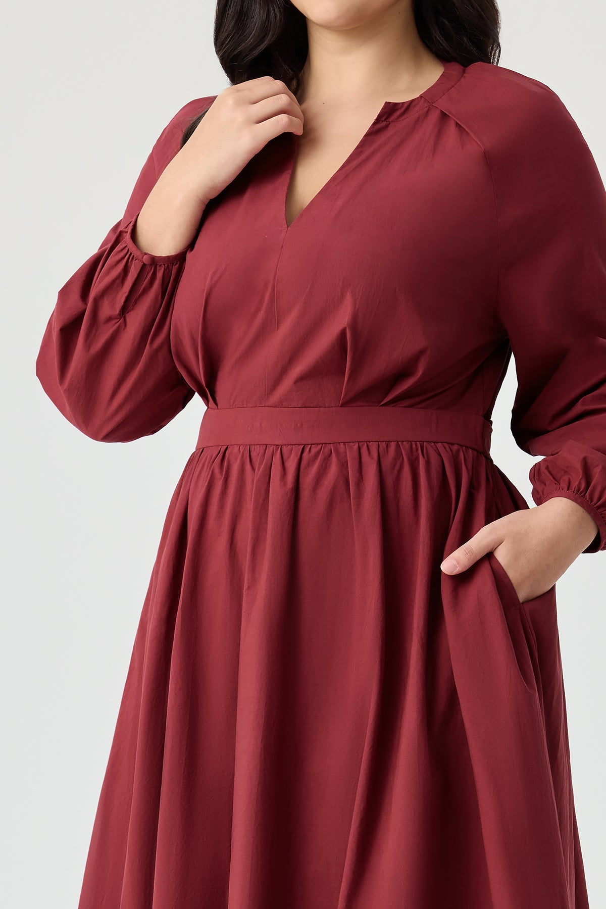 Ritera Pockets V-Neck Pleated Midi Dress with Back Tie