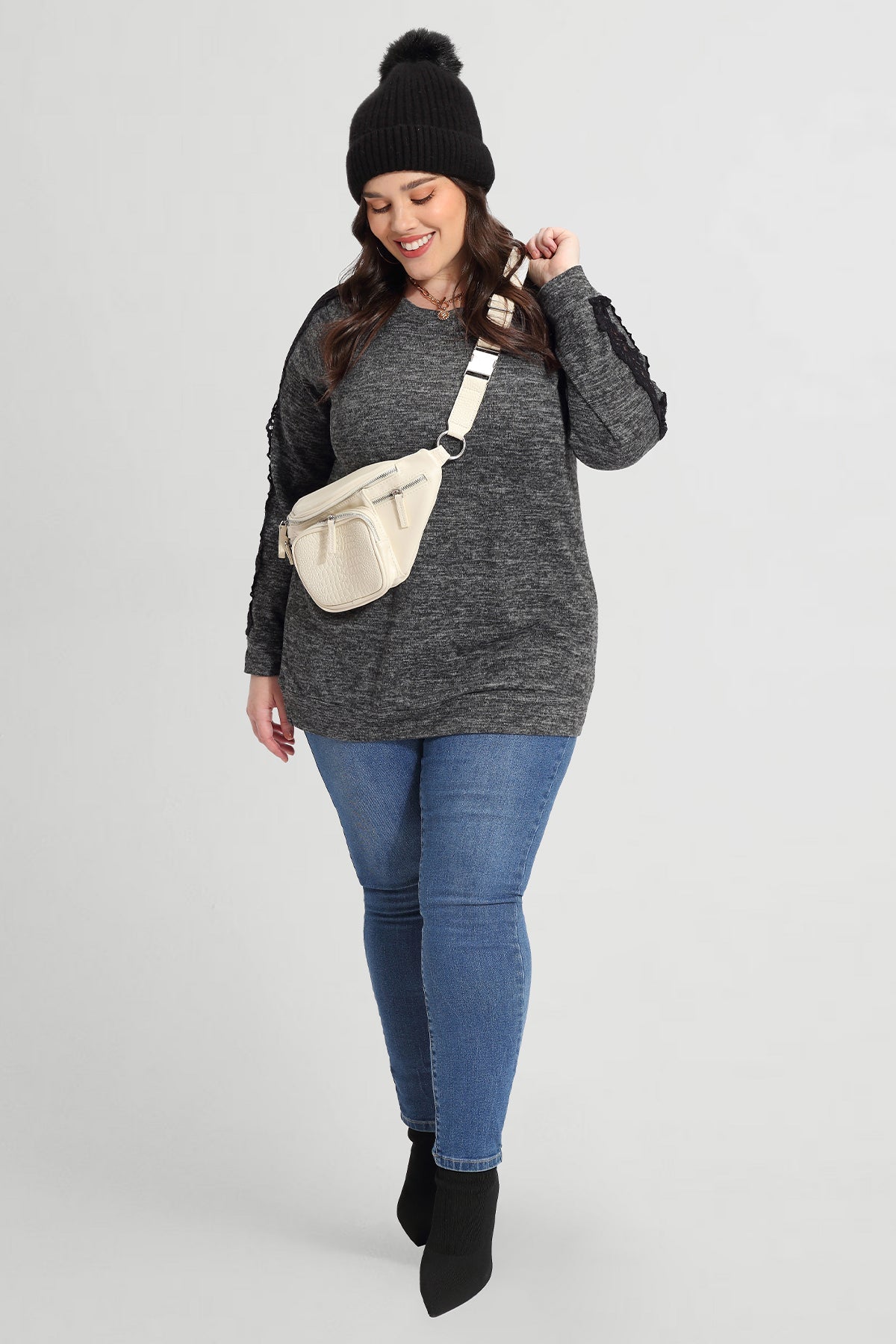 Ritera Crew Neck Lace Detail Long Sleeve T-Shirt