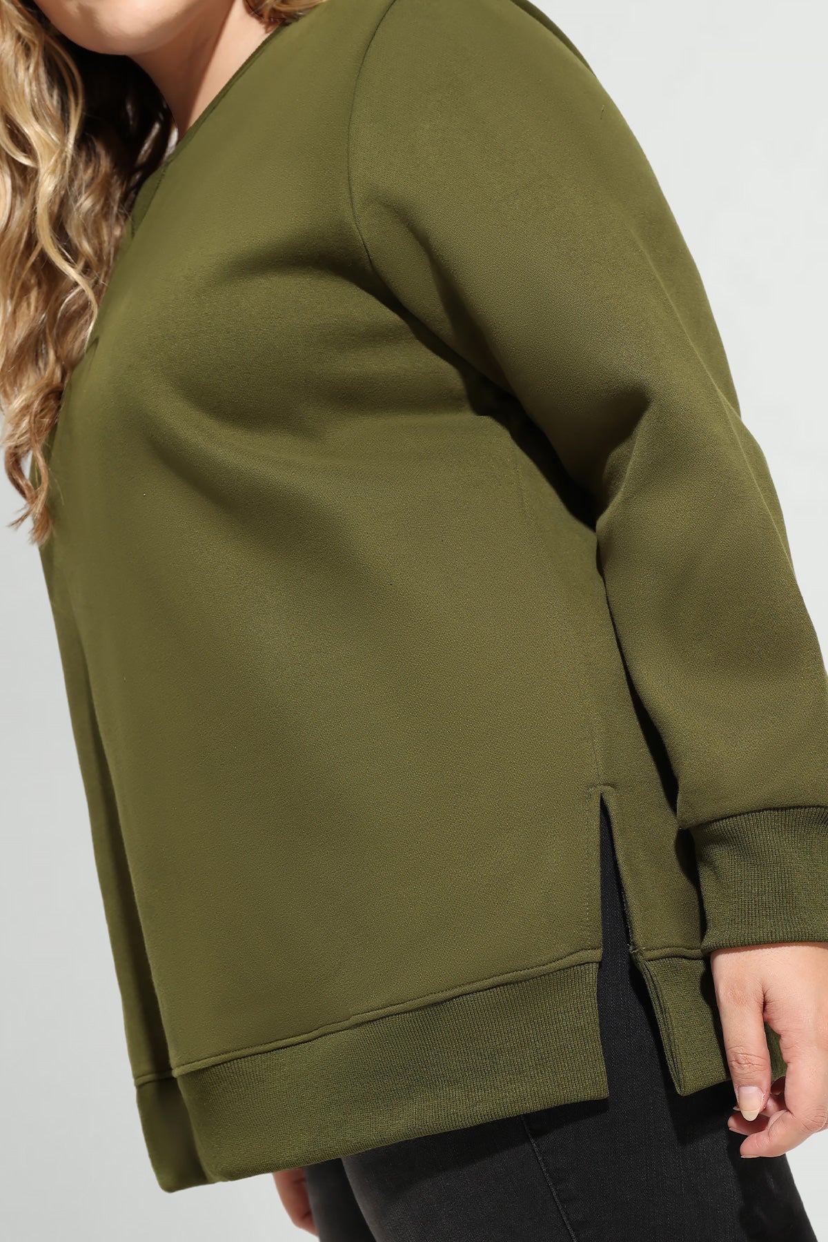 Essentail Split Hem Long Sleeve Sweatshirt