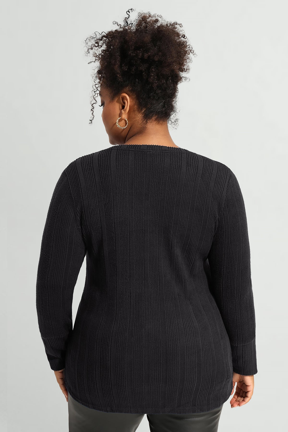 Plain Triple Button U-neckline Long Sleeve T-Shirt