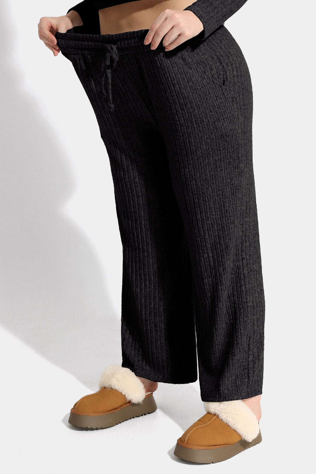 Drawstring Elastic Waist Velvet Basic Pants