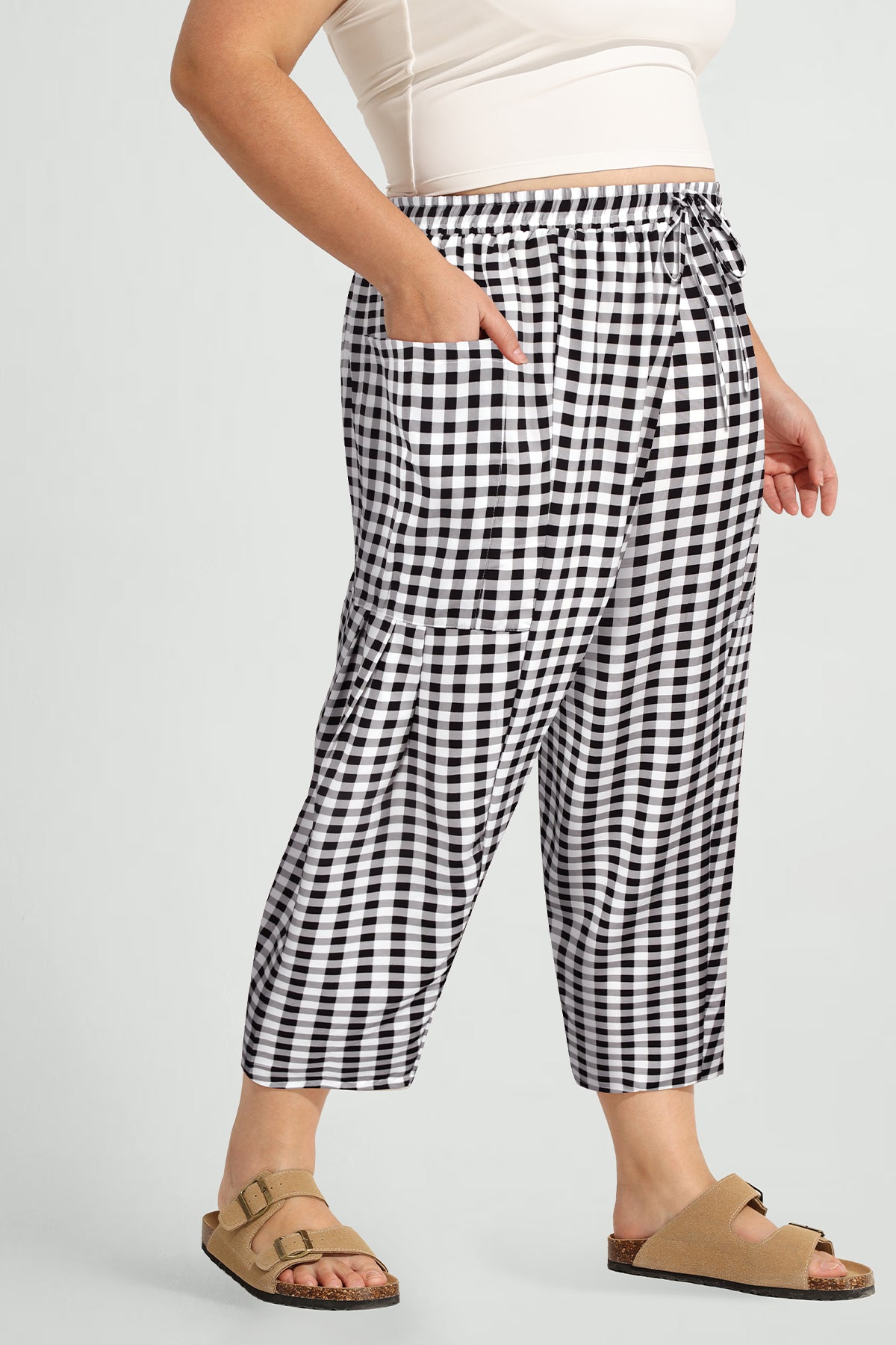 Ritera Pockets Gingham Drawstring Cropped Pants