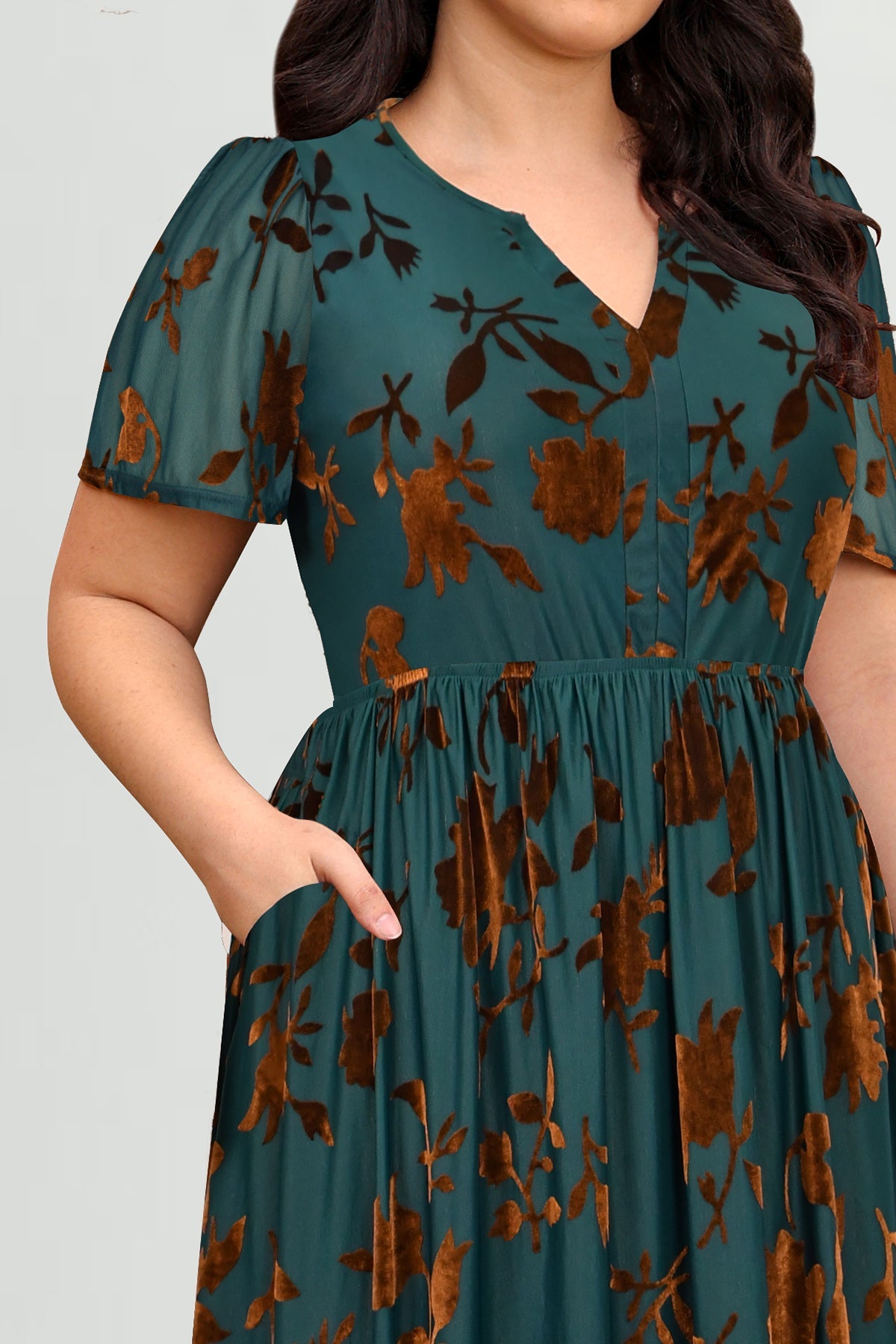 Ritera Pockets Notched V-Neck Floral-Print Midi Dress