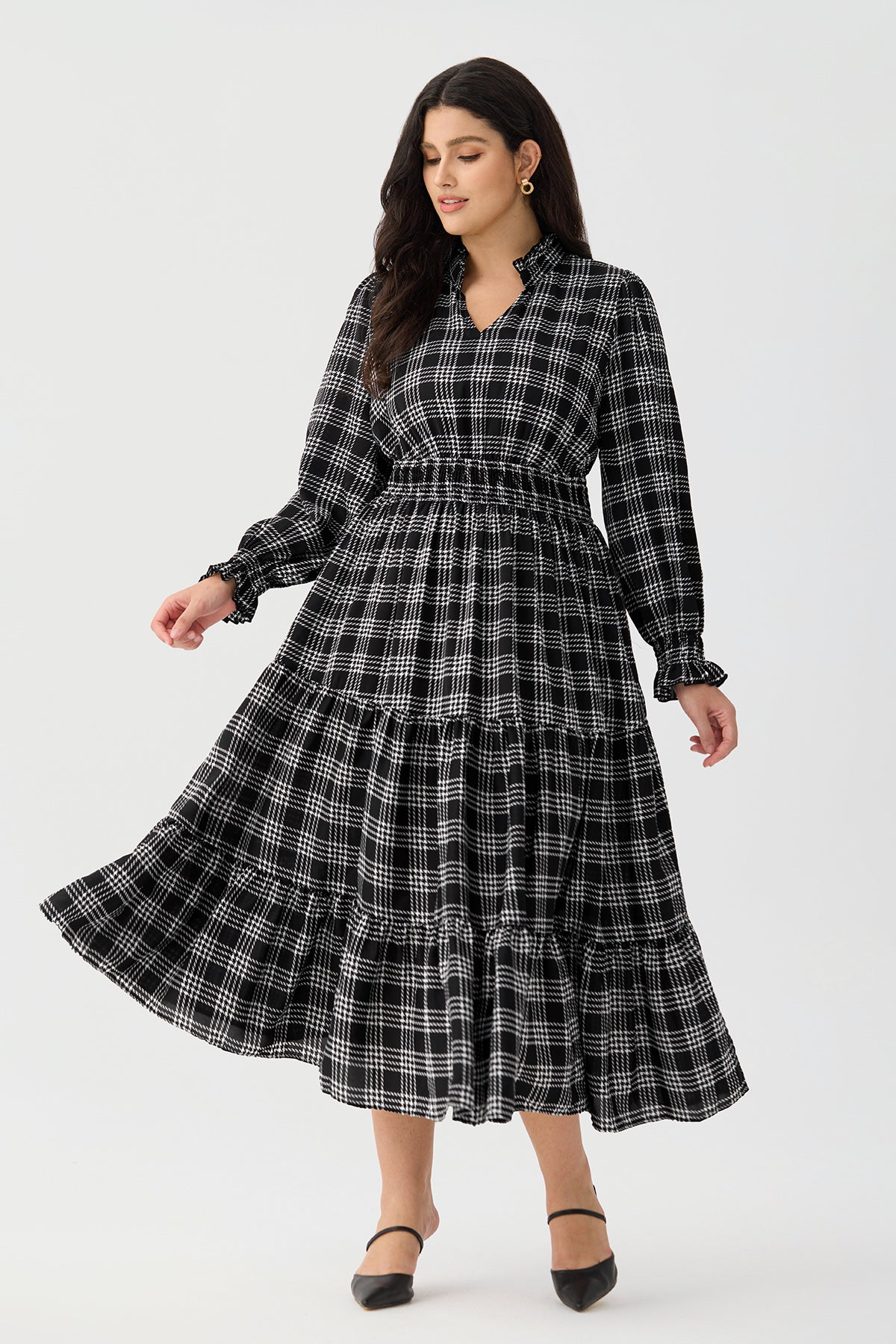 Ritera Pockets Plaid Tiered Smocked Waist Flowy Midi Dress