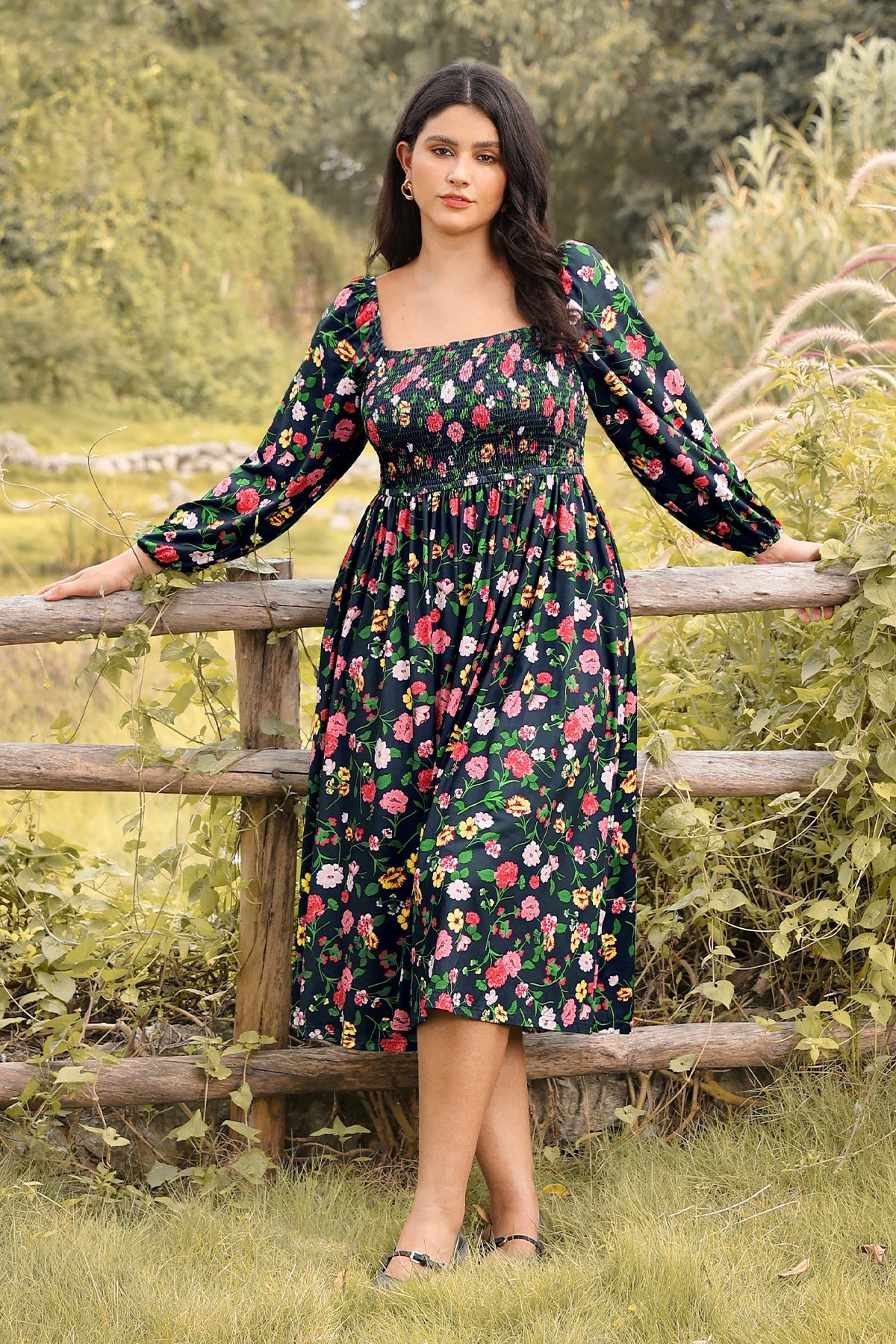 Ritera Pockets Chic Floral Smocked Square Neck Midi Dress