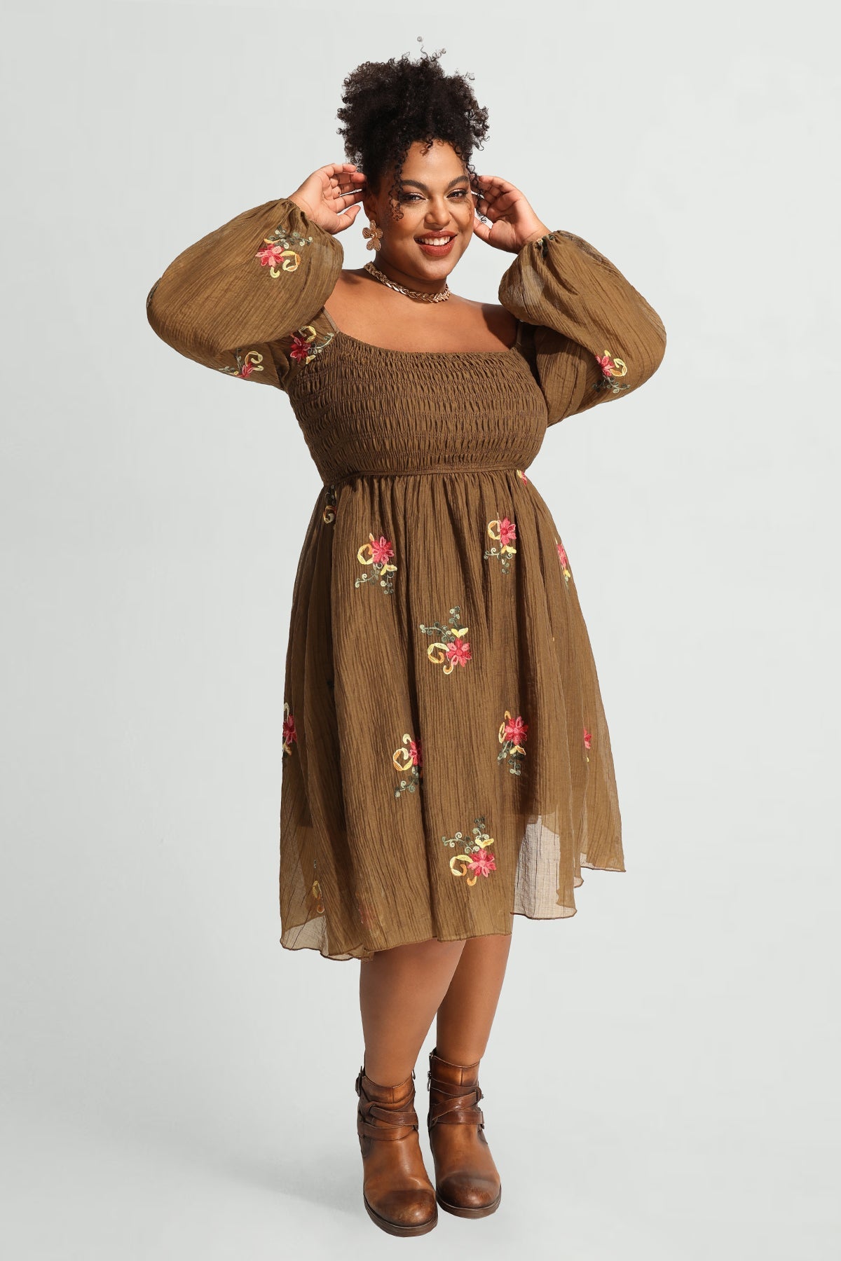 Ritera Embroidered Floral Shirred Square Neck A-line Midi Dress