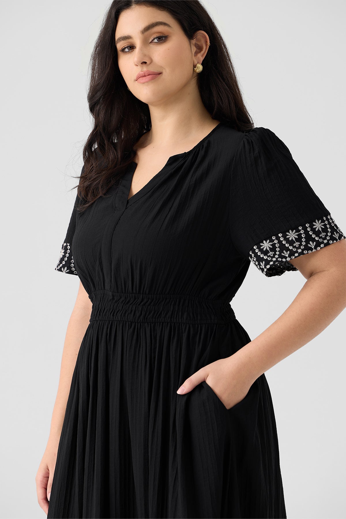 Pockets Elastic Waist Boho Embroidered Midi Dress