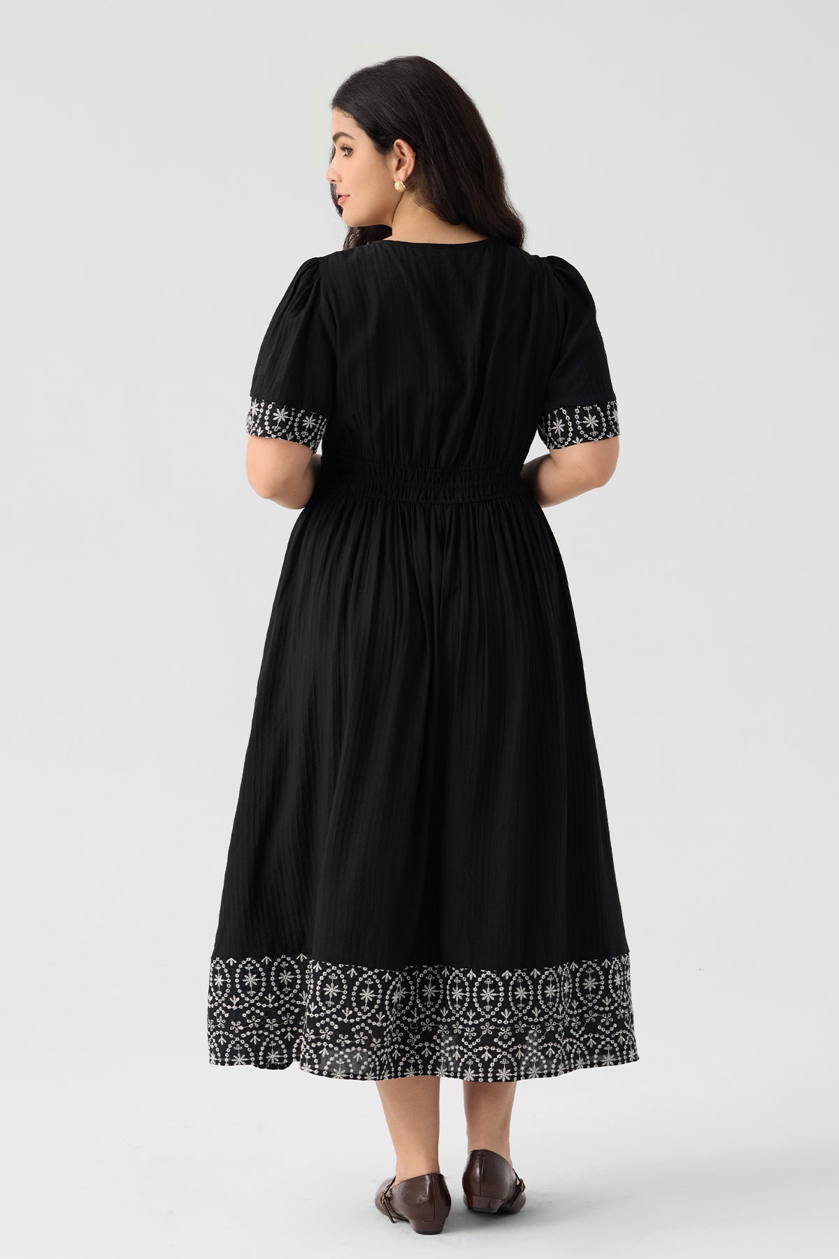 Pockets Elastic Waist Boho Embroidered Midi Dress