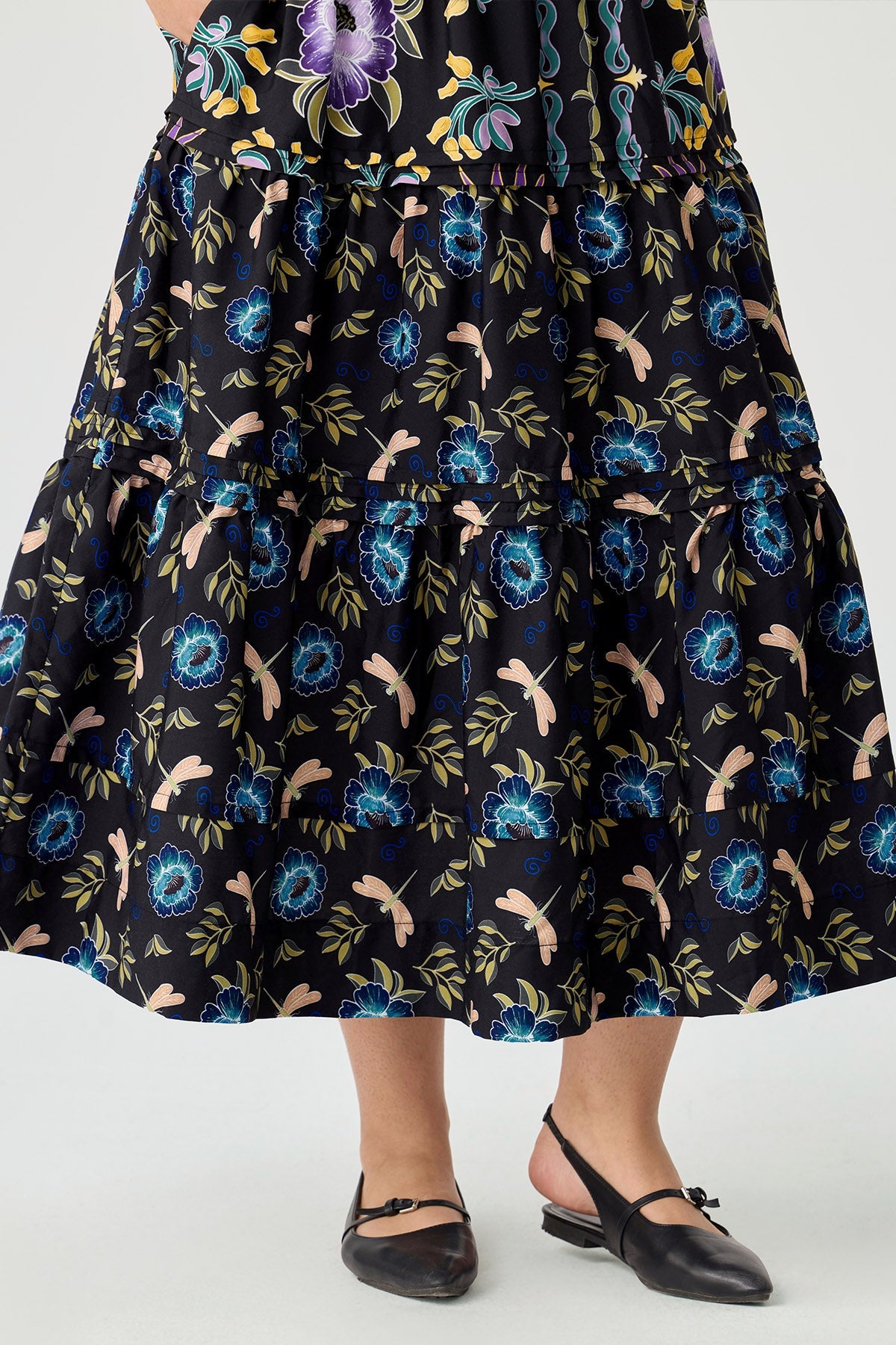 Ritera Pockets Boho Folkloric Floral Print Smocked Waist Midi Dress